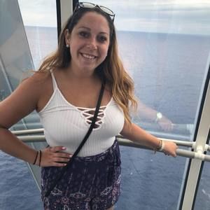 Meet your Posher, Nicole